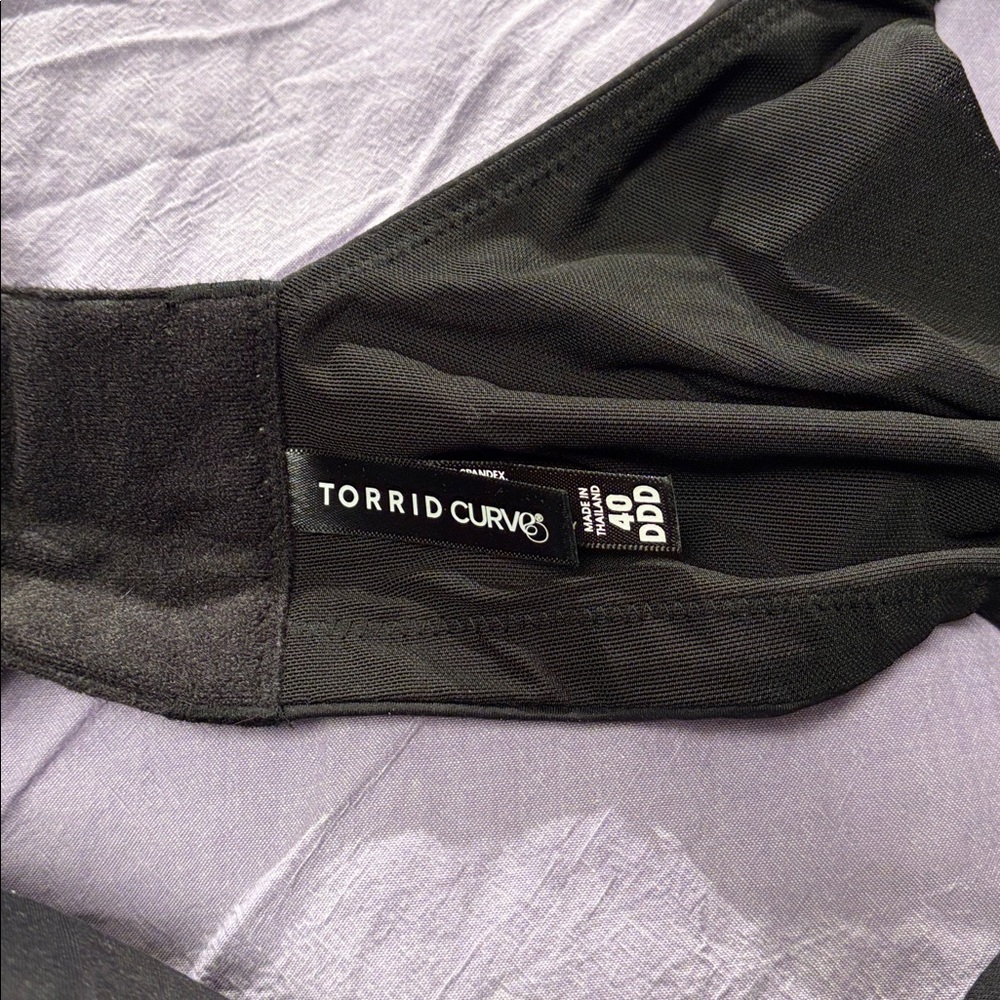 NWT torrid nursing bra in 40DDD black lightly lined no wire. - Picture 2 of 5